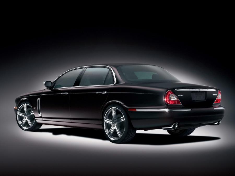  Jaguar XJ Super V8 Portfolio 2006 года  (фото 10 из 13)